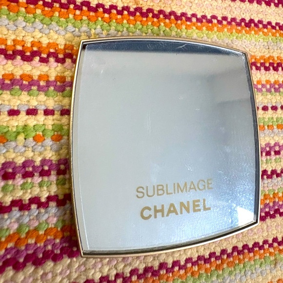 CHANEL Sublimage Bundle Mirror + Pouch NWOT - Picture 6 of 6
